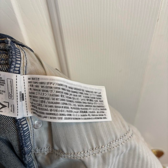 Classic Relaxed Fit Jeans - Dark Blue - Picture 7 of 7